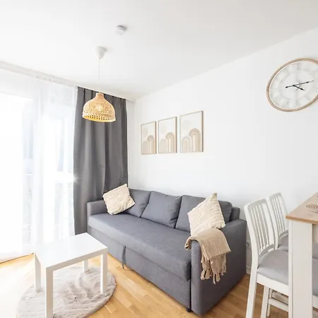 Appartement Deluxe With Garden! Free Garage Parking Included! Near Scs & Industry Center Noe *