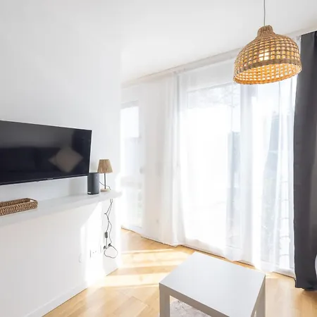 Deluxe With Garden! Free Garage Parking Included! Near Scs & Industry Center Noe Wiener Neudorf