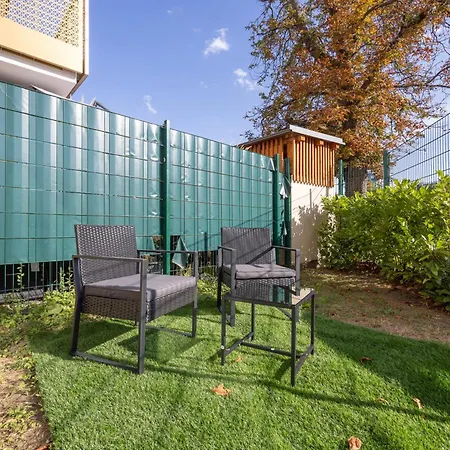 Appartement Deluxe With Garden! Free Garage Parking Included! Near Scs & Industry Center Noe *