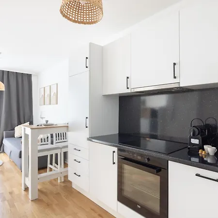 Deluxe With Garden! Free Garage Parking Included! Near Scs & Industry Center Noe Wiener Neudorf