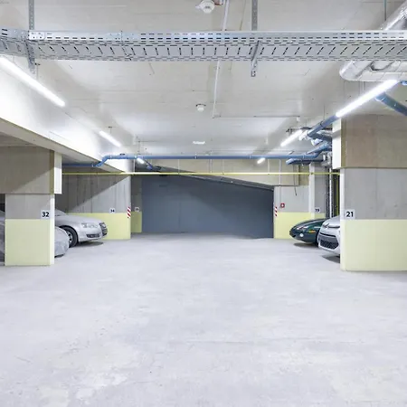 Deluxe With Garden! Free Garage Parking Included! Near Scs & Industry Center Noe Wiener Neudorf