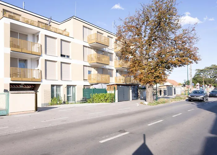 Deluxe With Garden! Free Garage Parking Included! Near Scs & Industry Center Noe Wiener Neudorf