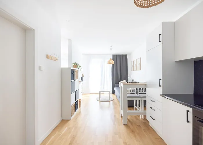 Deluxe With Garden! Free Garage Parking Included! Near Scs & Industry Center Noe Apartamento