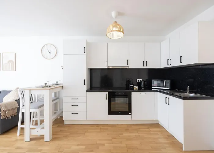 Apartamento Deluxe With Garden! Free Garage Parking Included! Near Scs & Industry Center Noe Wiener Neudorf