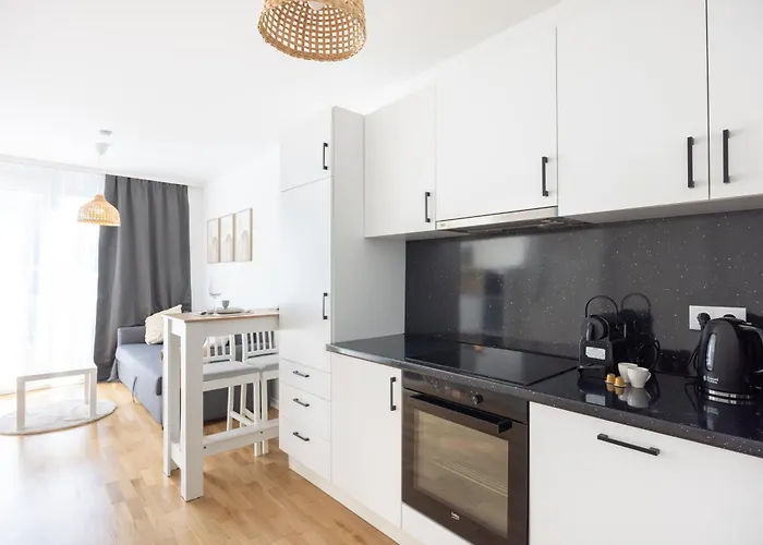 Deluxe With Garden! Free Garage Parking Included! Near Scs & Industry Center Noe Wiener Neudorf