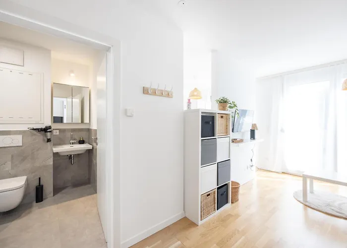 Deluxe With Garden! Free Garage Parking Included! Near Scs & Industry Center Noe Apartamento Wiener Neudorf