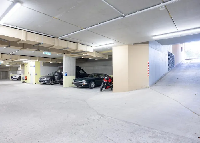 Apartamento Deluxe With Garden! Free Garage Parking Included! Near Scs & Industry Center Noe